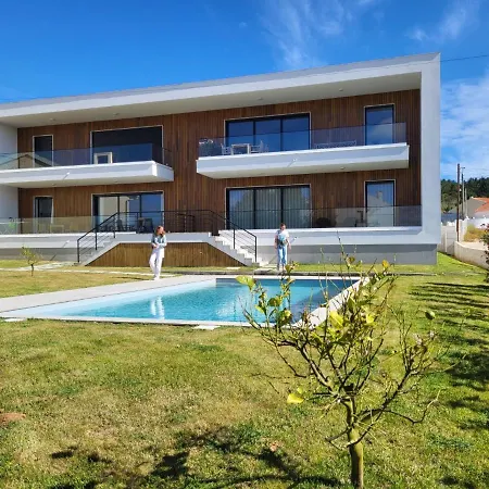Silver Coast: Luxe Coastal Retreat With Pool Views Foz do Arelho