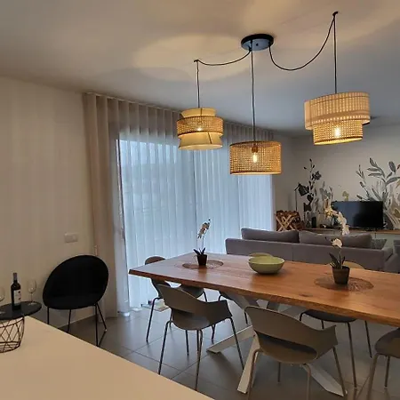 Apartment Silver Coast: Luxe Coastal Retreat With Pool Views Foz do Arelho