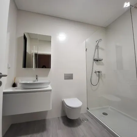 Silver Coast Luxe With 3 Bedrooms, 2 Bathrooms And A Beautiful View On The Swimmingpool In A Cosy Coastvillage Between The Famous Surfplaces Peniche And Nazare Apartament