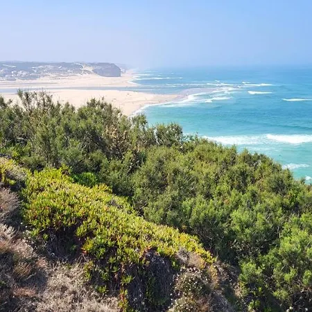 Apartament Silver Coast Luxe With 3 Bedrooms, 2 Bathrooms And A Beautiful View On The Swimmingpool In A Cosy Coastvillage Between The Famous Surfplaces Peniche And Nazare Foz do Arelho