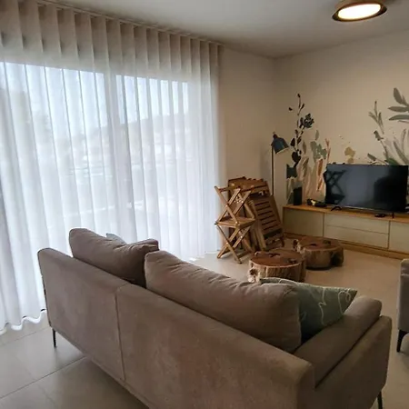 Apartament Silver Coast Luxe With 3 Bedrooms, 2 Bathrooms And A Beautiful View On The Swimmingpool In A Cosy Coastvillage Between The Famous Surfplaces Peniche And Nazare *